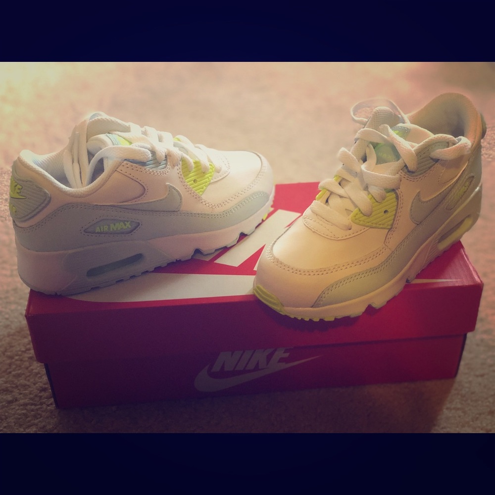 Nike air max shoes for kids